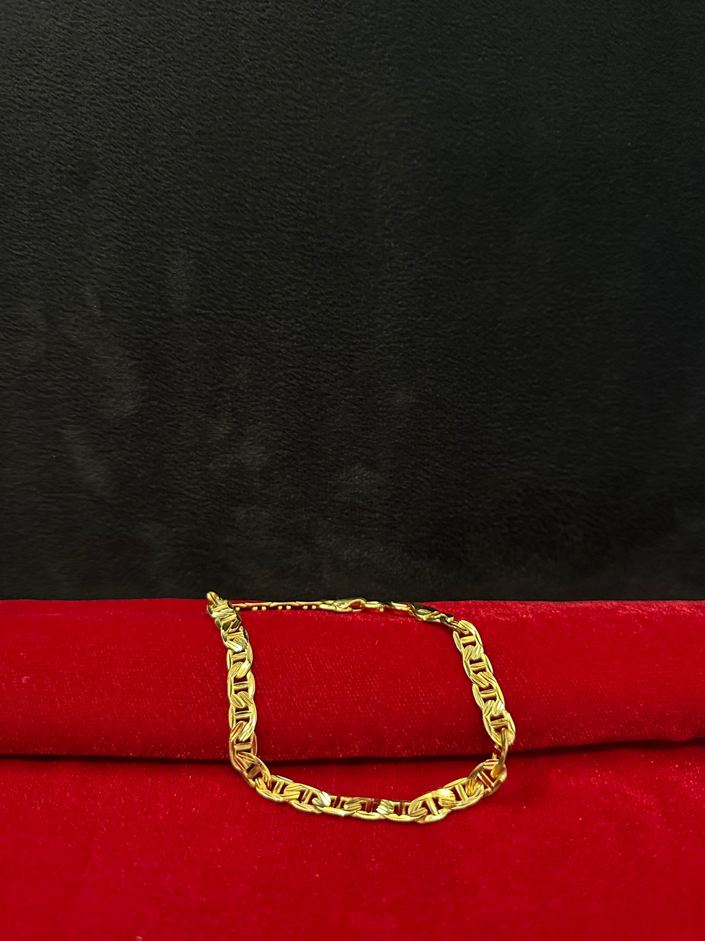 Golden Emperor Bracelet- 150 Milligram Gold Forming, 8-Inch Length, 10 Grams