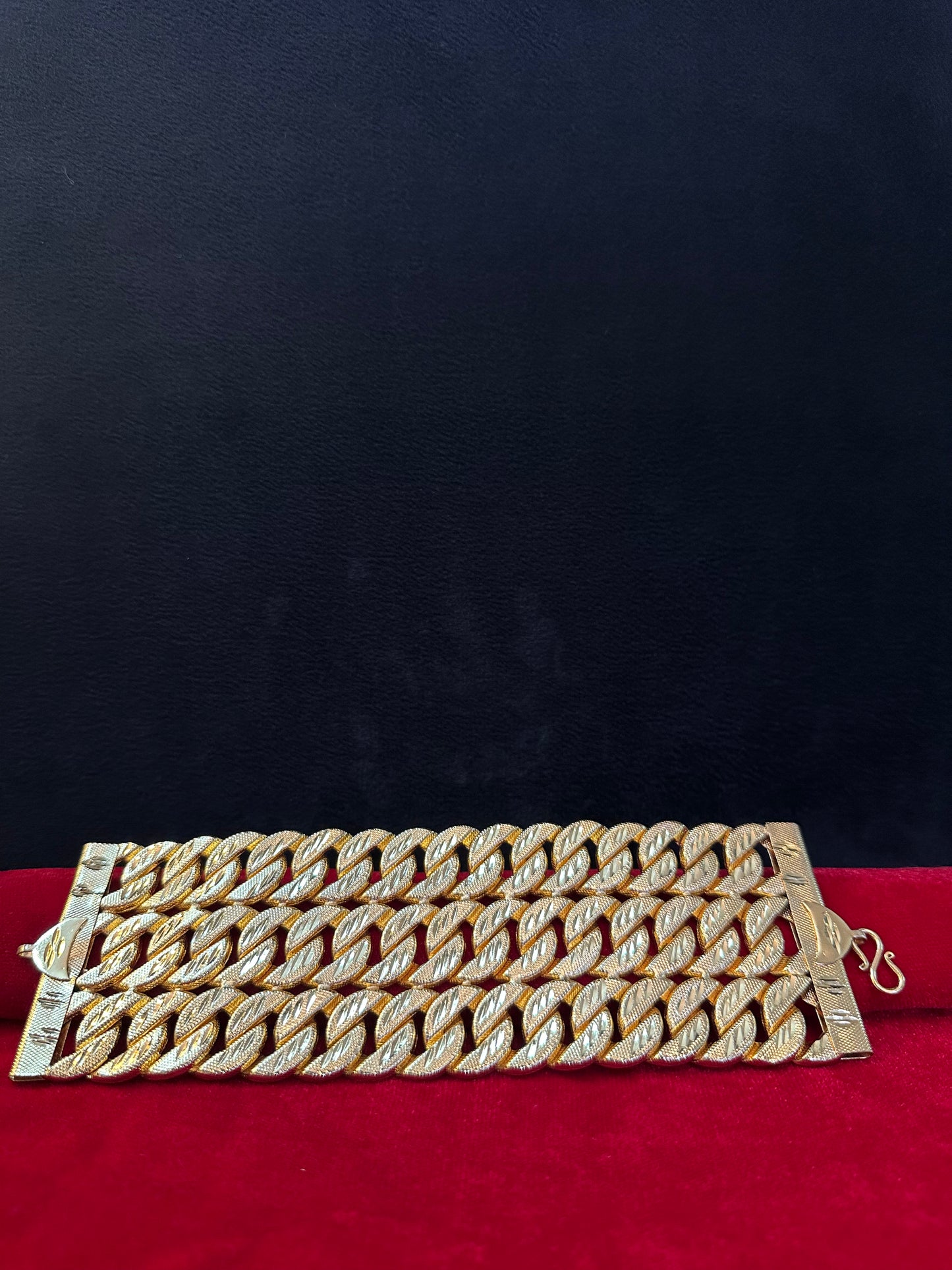 Broad Empress Layer Bracelet- 250 Milligram Gold Forming, 8-Inch Length, 19 Grams