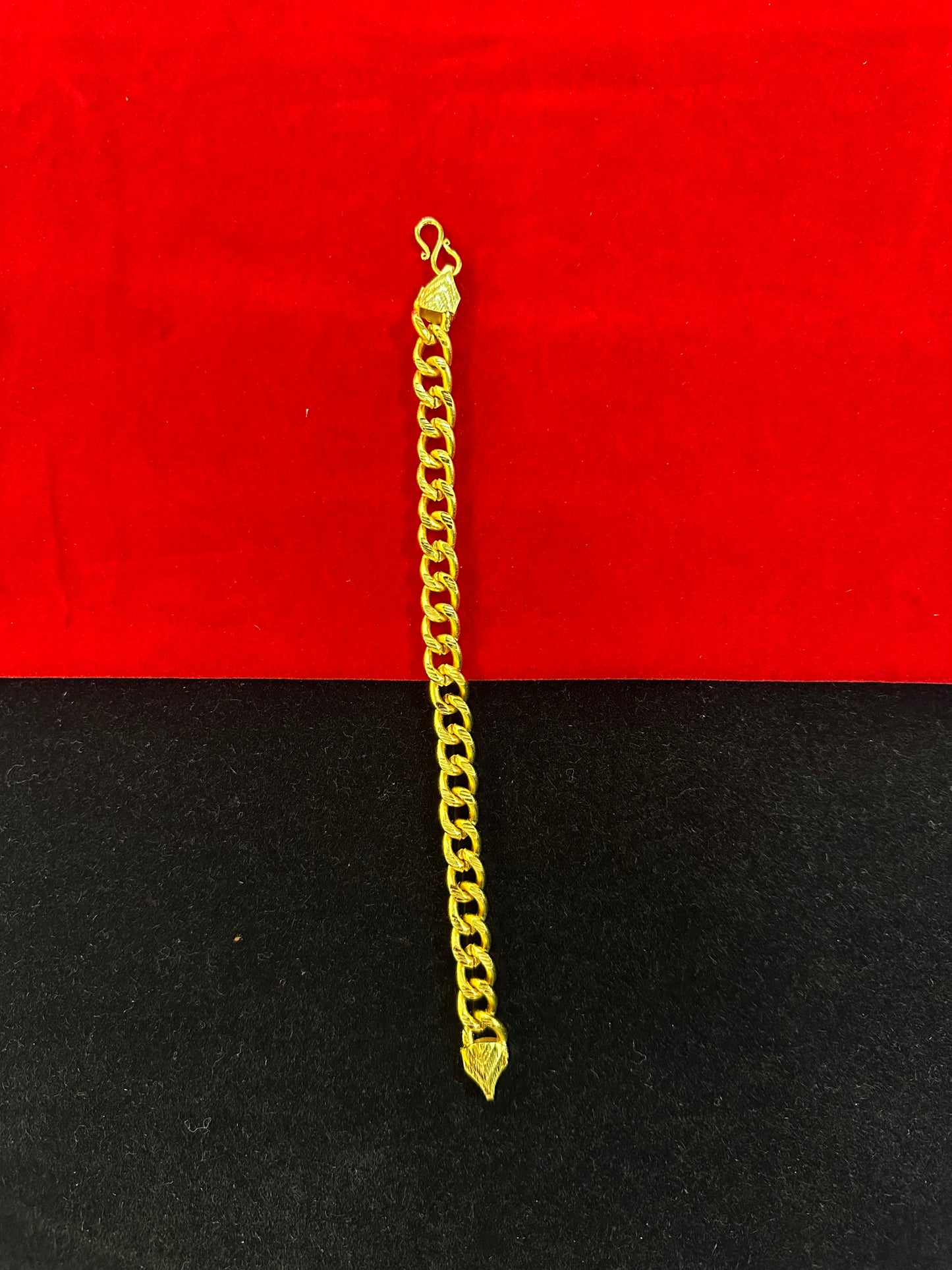 Leaf Crown Bracelet- 100 Milligram Gold Forming, 8-Inch Length, 13 Grams