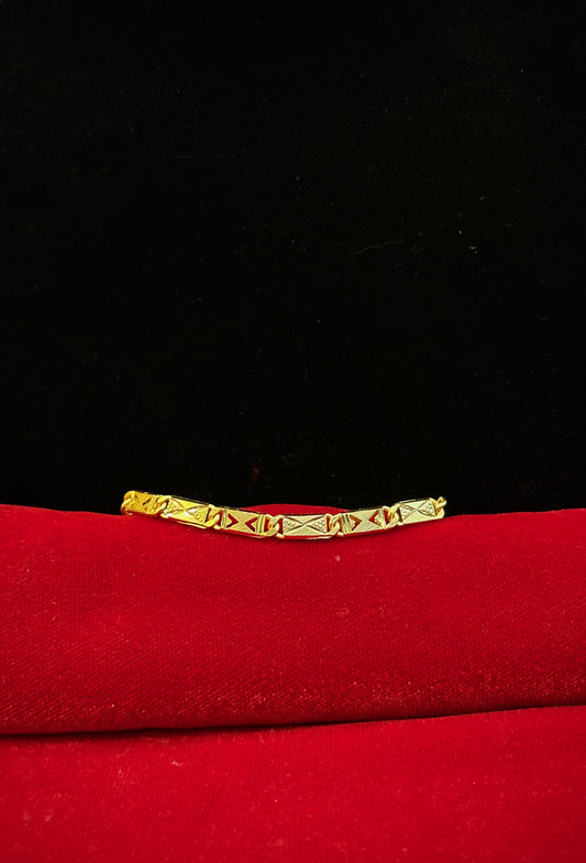 Sankalp  Bracelet- 100 Milligram Gold Forming, 8-Inch Length, 12 Grams
