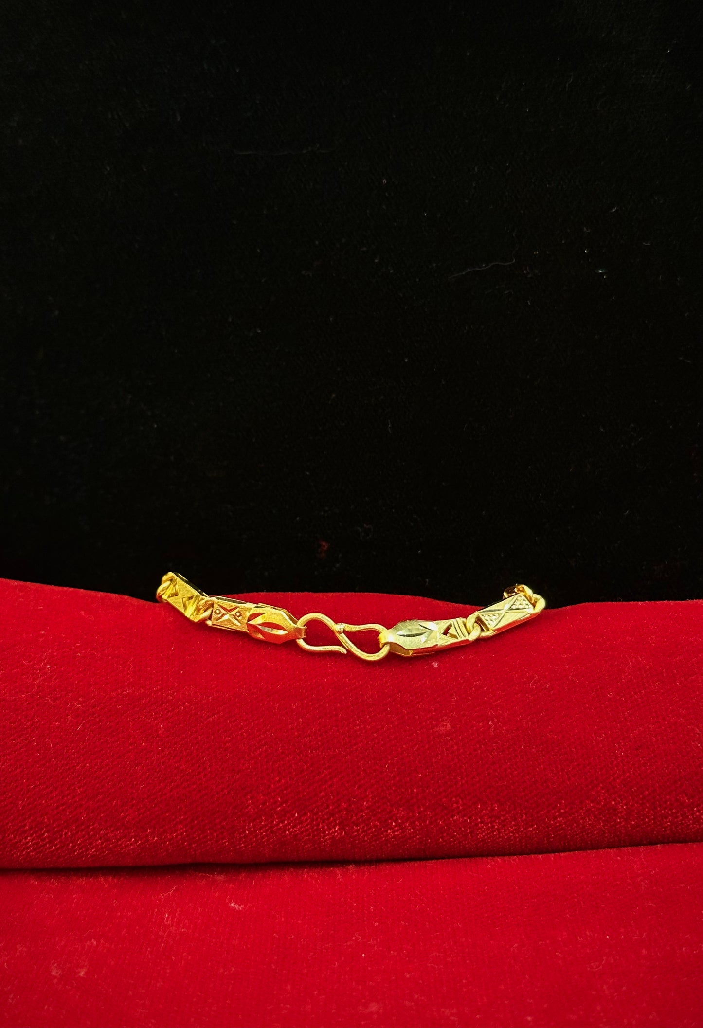 Sankalp  Bracelet- 100 Milligram Gold Forming, 8-Inch Length, 12 Grams