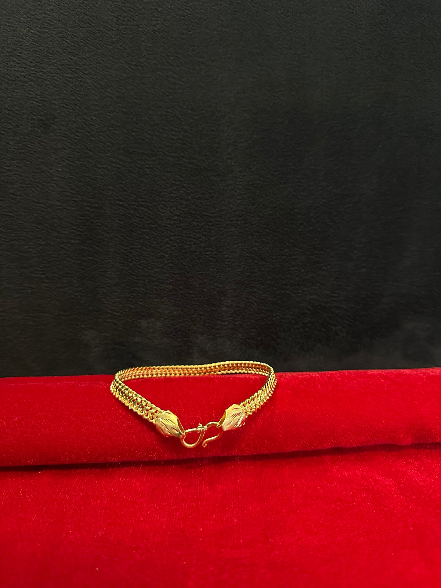 Charm Flex  Bracelet- 100 Milligram Gold Forming, 8-Inch Length, 12 Grams