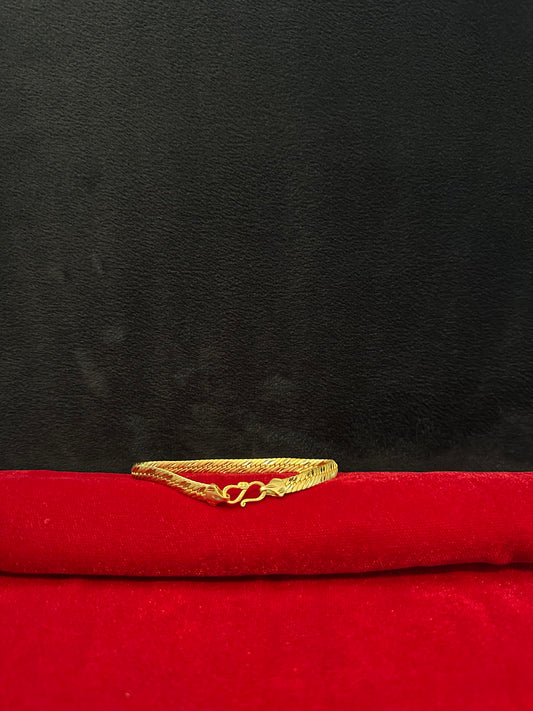 Snake-like design  Bracelet- 100 Milligram Gold Forming, 8-Inch Length, 9 Grams