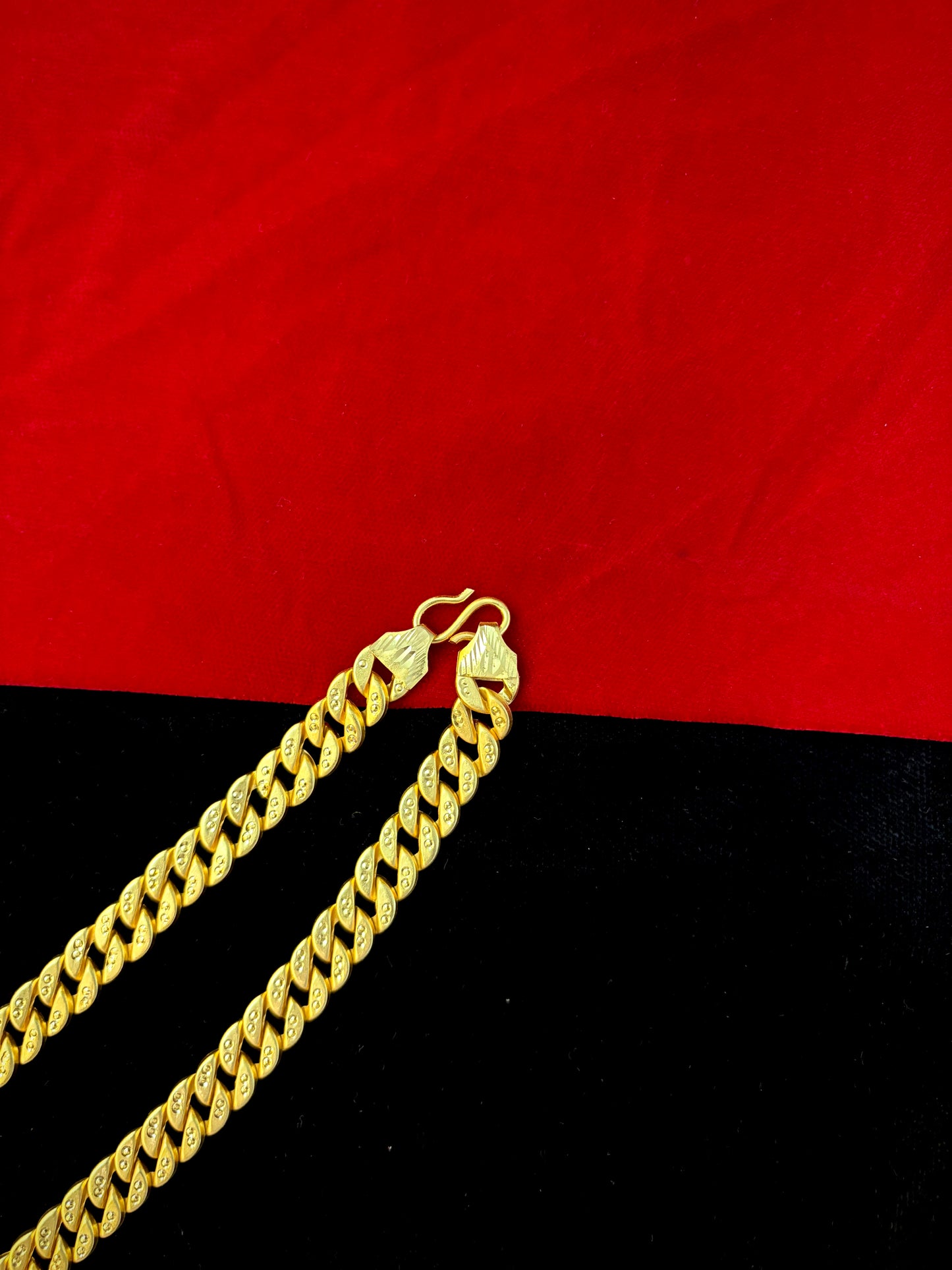 Miami Cuban Chain – 150 Milligram Gold Forming, 18-22 Inch Length, 22g