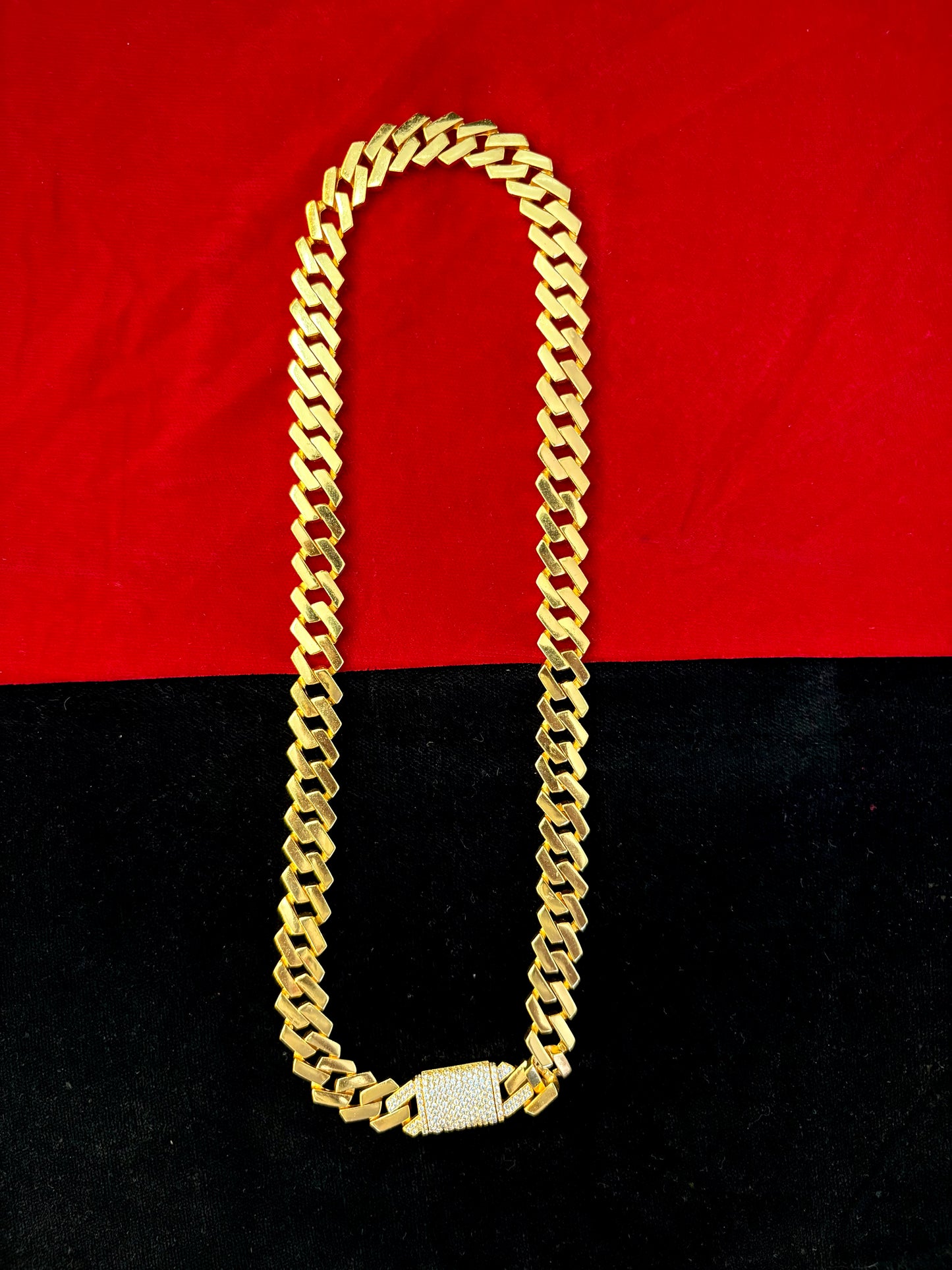 Shiny Bar Chain- 300 Milligram Gold Forming, 18-22 Inch Length, 37g