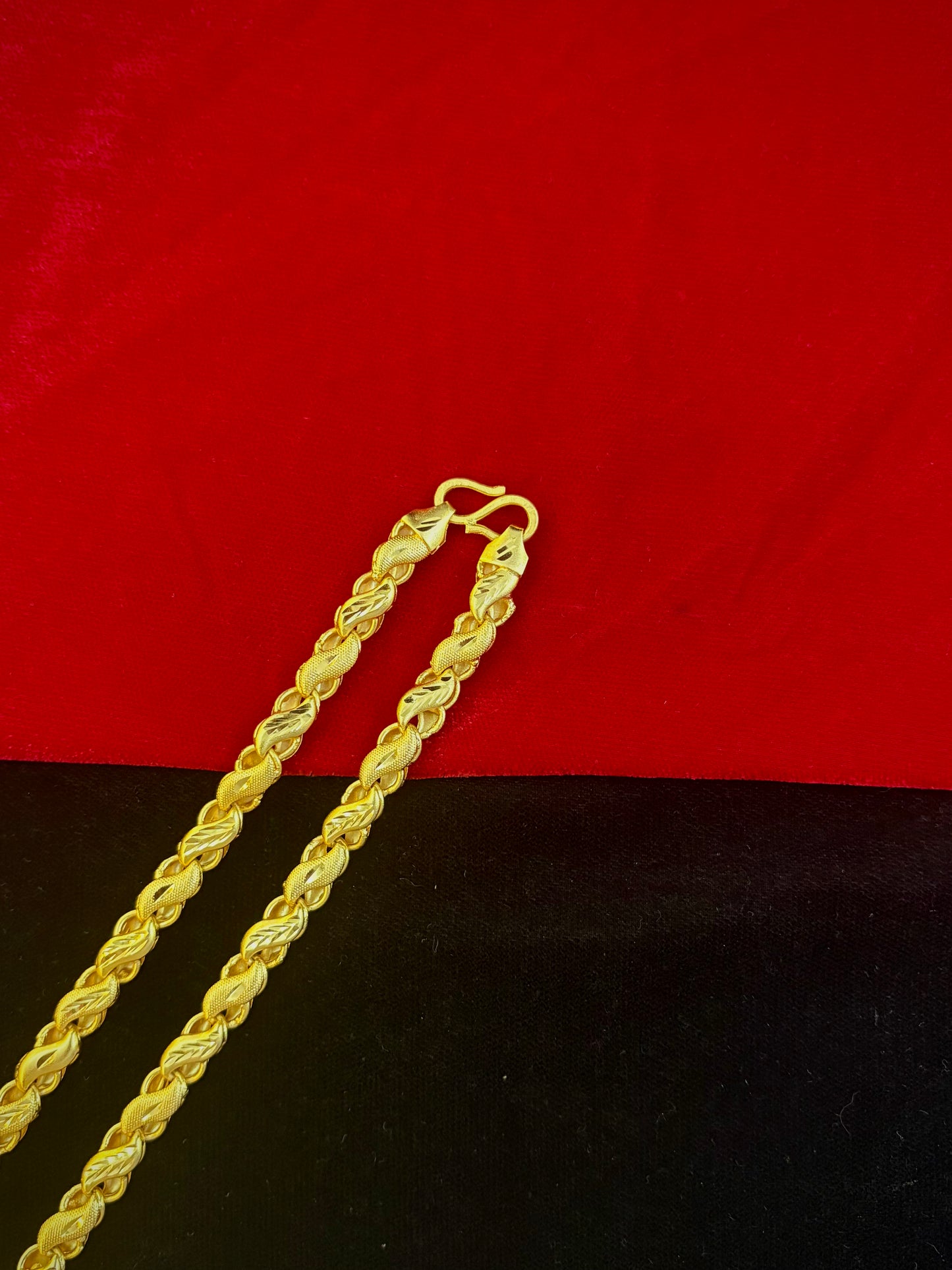 Golden Leaf Chain – 200 Milligram Gold Forming, 18-22 Inch Length, 23g