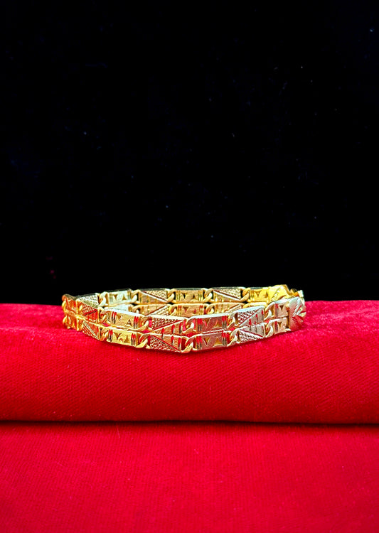 Rajwadi Twin Link Bracelet- 150 Milligram Gold Forming, 8-Inch Length, 17 Grams